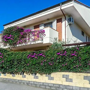 Bed & Breakfast Dolce Casa N41 Savoca
